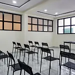 Hotel O Esta Inn