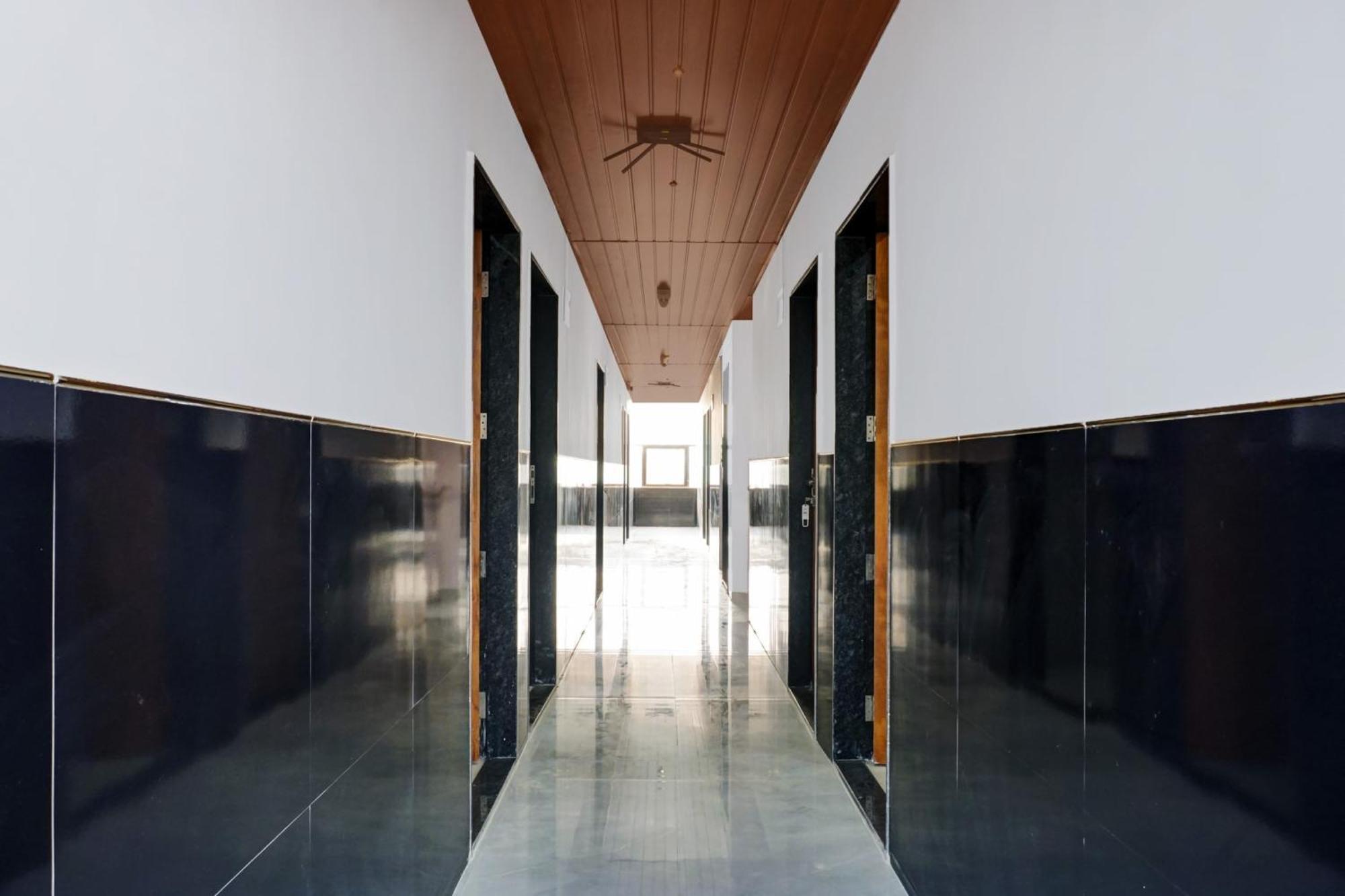 Hotel O Esta